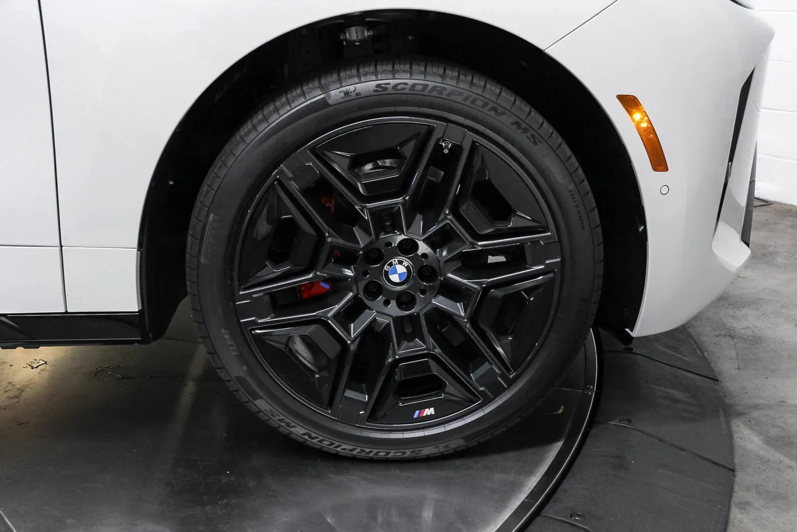 2026 Bmw iX photo 7