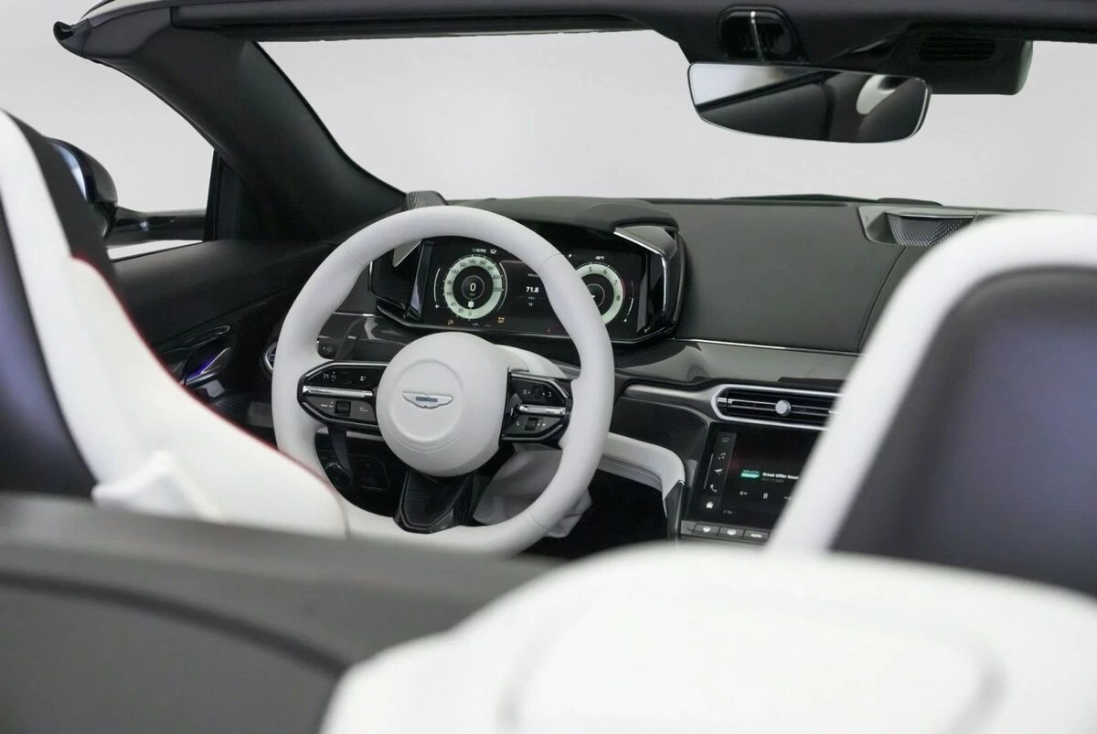 2026 Aston Martin Vanquish Base - Photo 44