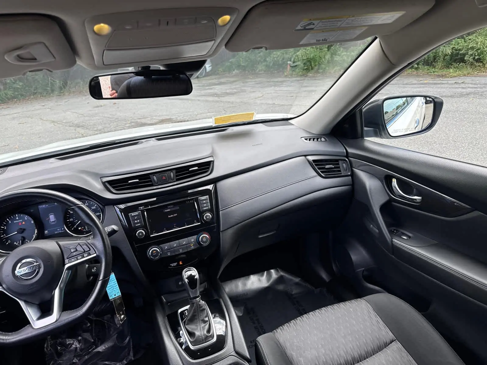 2020 Nissan Rogue S photo 35