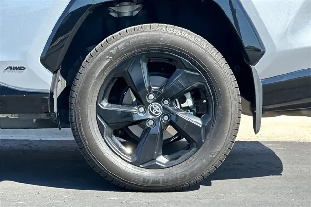2021 Toyota RAV4 Hybrid XSE photo 20