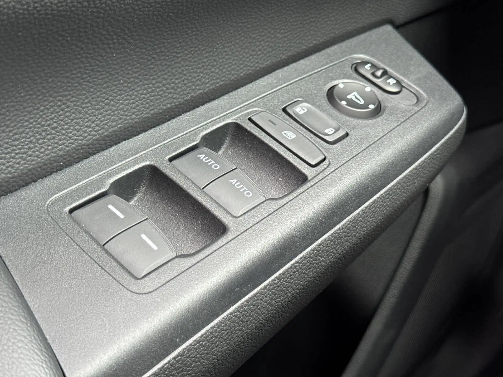 2023 Honda CR-V EX photo 24