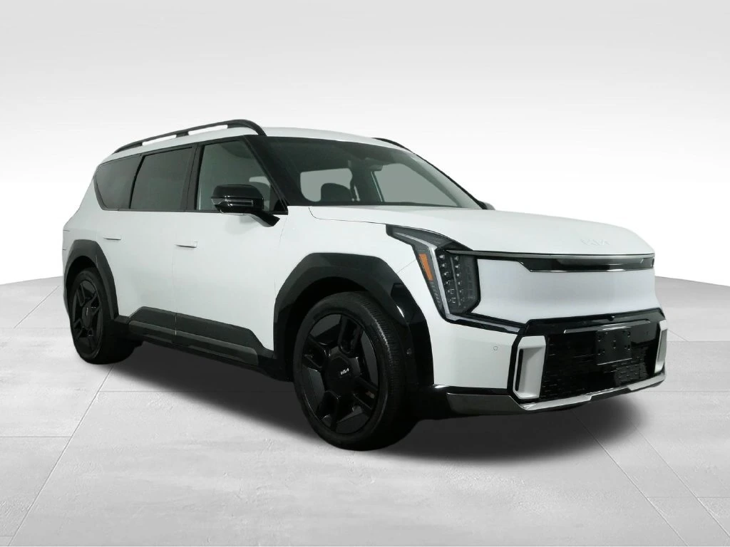 Used 2024 Kia EV9 GT-Line with VIN KNDAEFS52R6039281 for sale in Brooklyn Park, Minnesota
