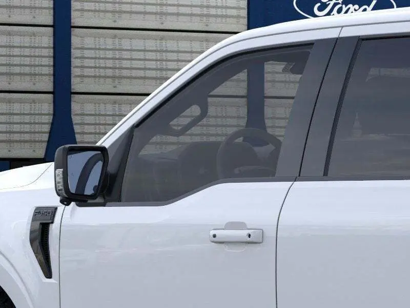 2025 Ford F-150 XLT photo 17
