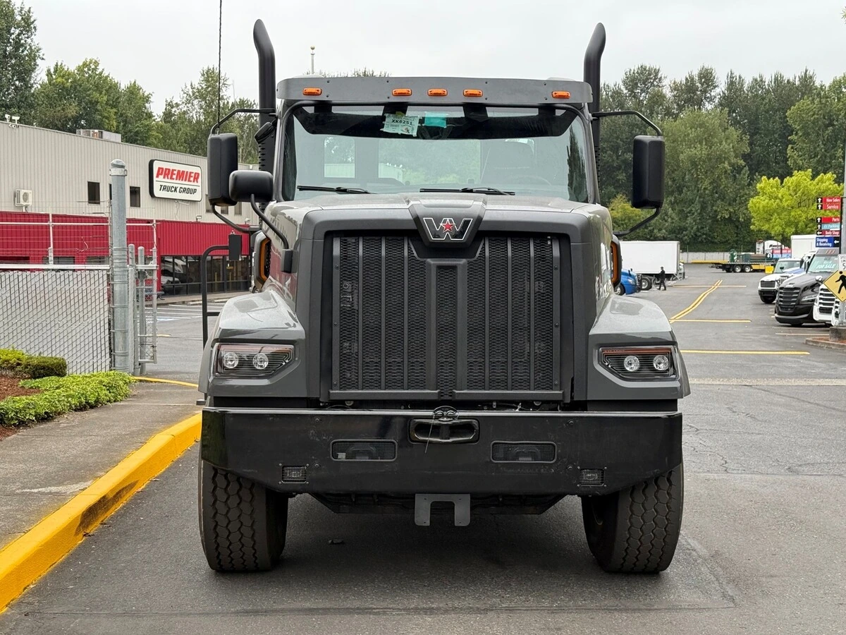 2027 Western Star 49X — photo 3