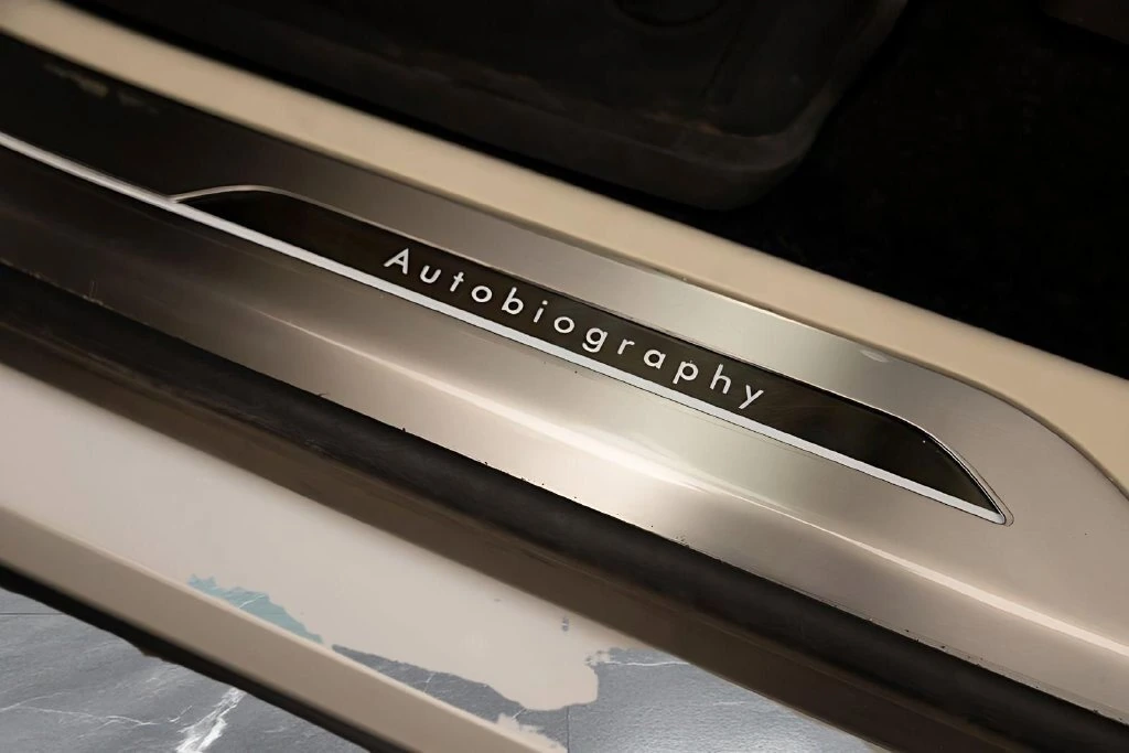 2025 Land Rover Range Rover Autobiography - Photo 29