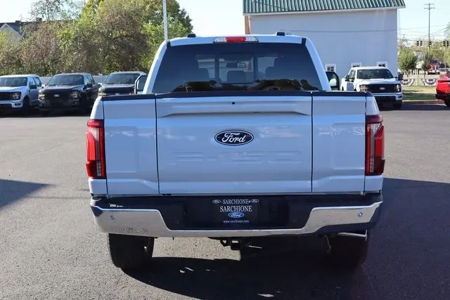 2025 Ford F-150 Lariat photo 19