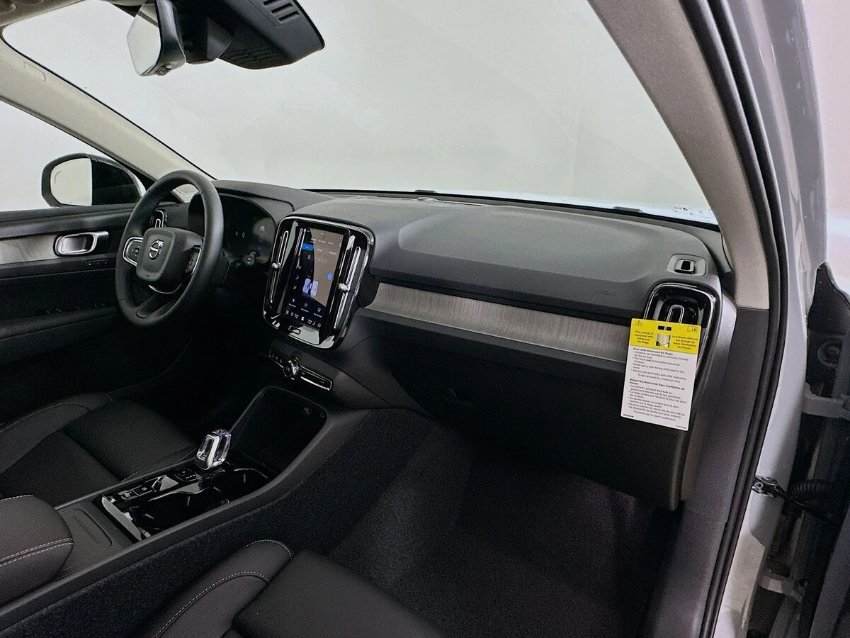 2026 Volvo XC40 Plus - Photo 48