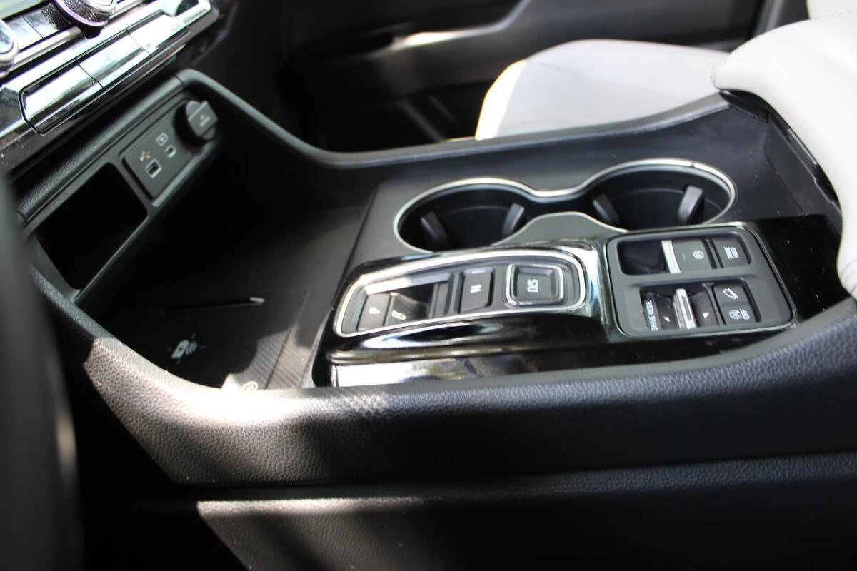 2025 Honda Pilot Touring - Photo 37