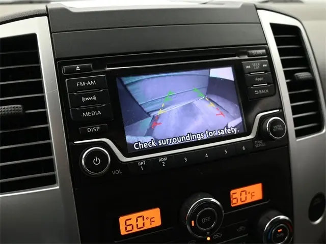 2016 Nissan Frontier SV photo 12
