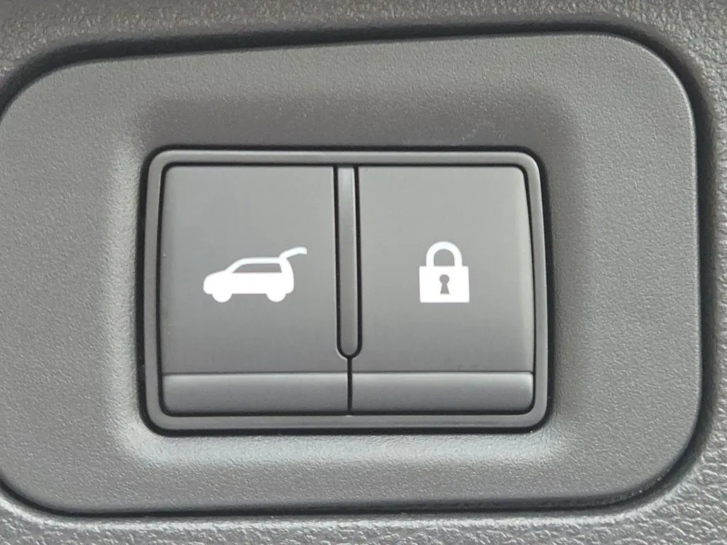 2026 Nissan Armada SL photo 5