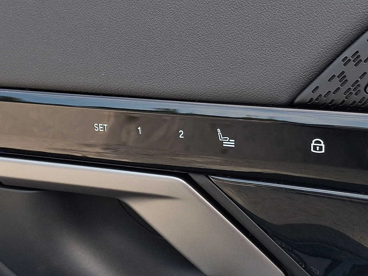 2026 BMW 5 Series 530i - Photo 24