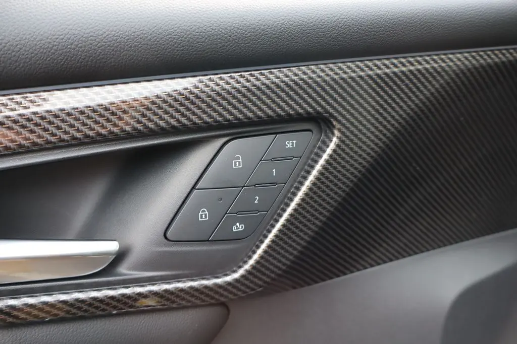 2026 Chevrolet Traverse High Country photo 8
