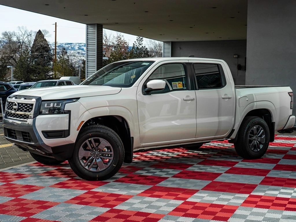 2026 Nissan Frontier SV's photo