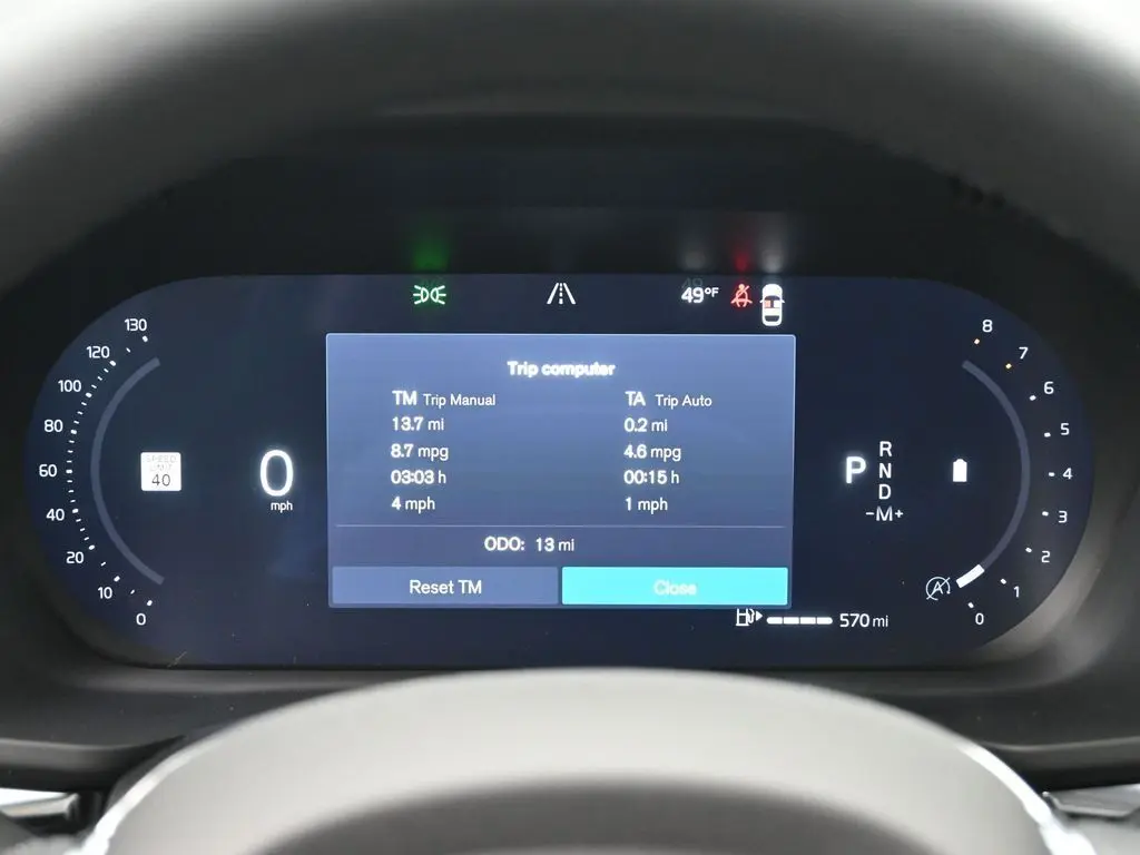 2026 Volvo - image 9