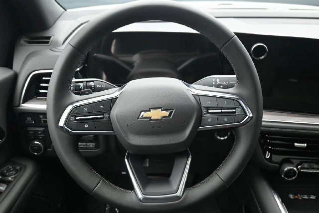 2026 Chevrolet Suburban LT - Photo 23
