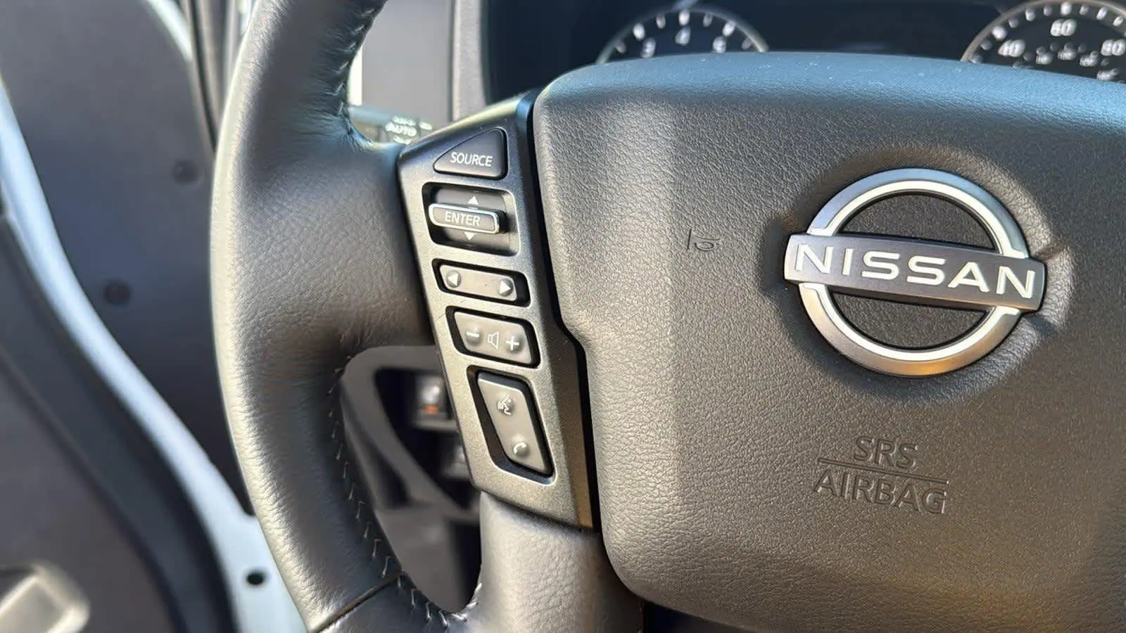 2024 Nissan Frontier SV photo 9