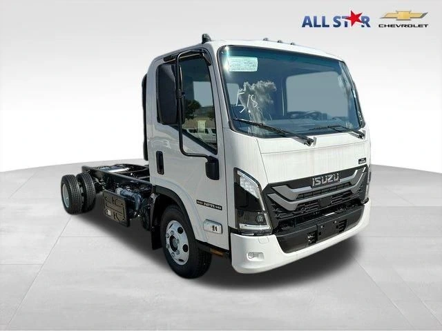 2025 Isuzu NPR - image 1