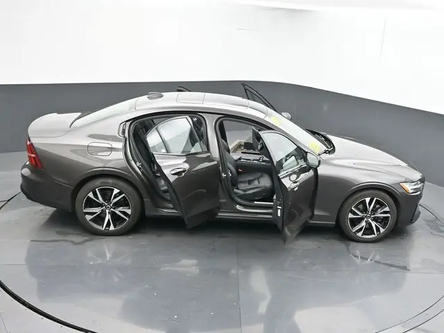 2024 Volvo S60 B5 Core photo 53