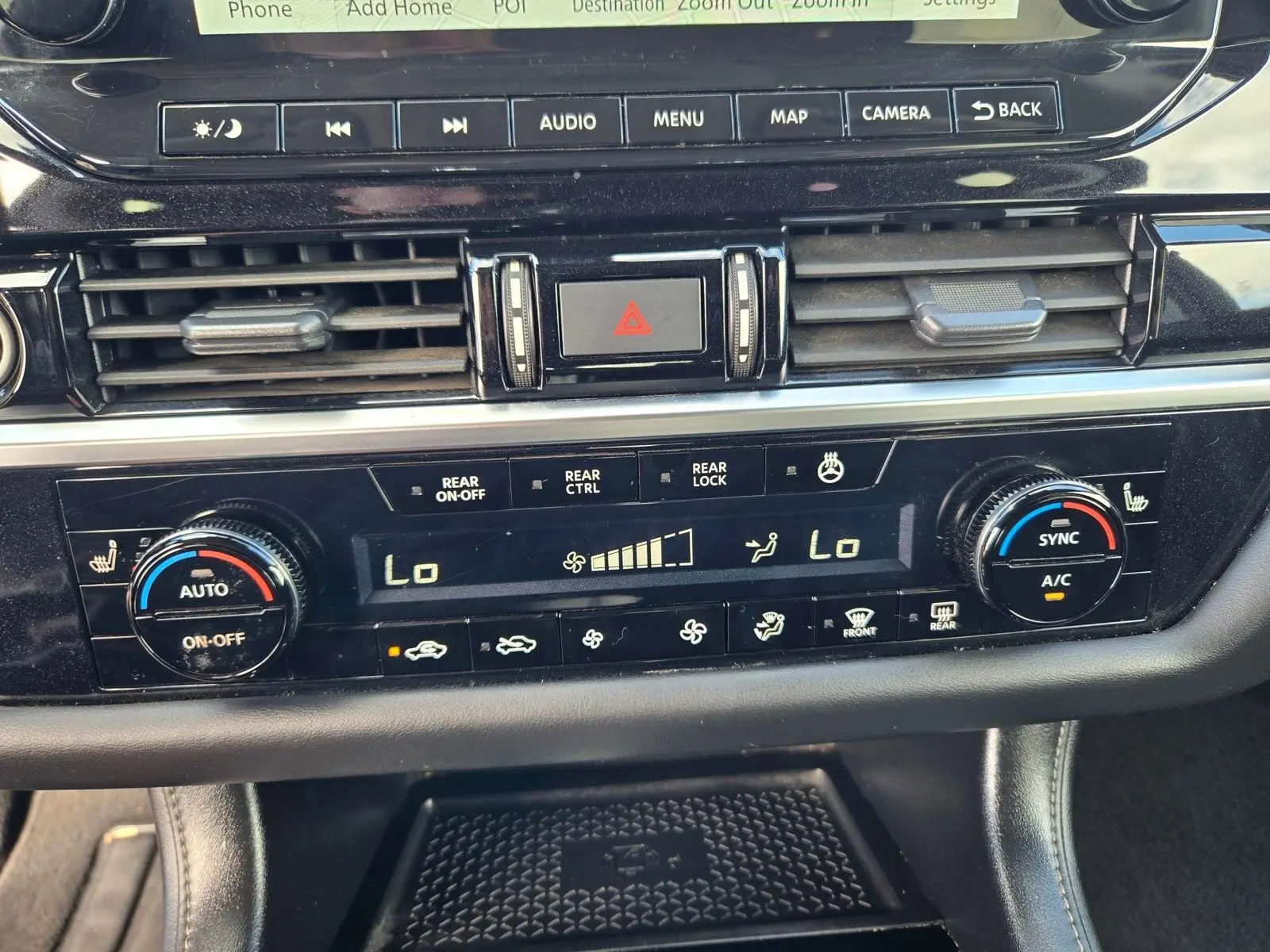 2024 Nissan Pathfinder SL photo 18