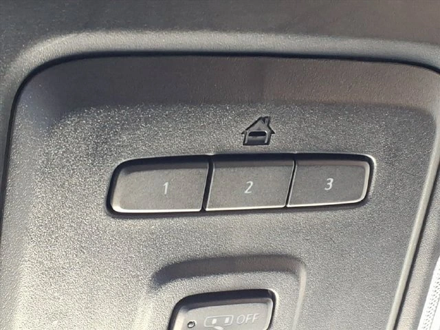 2023 GMC Yukon AT4 - Photo 22