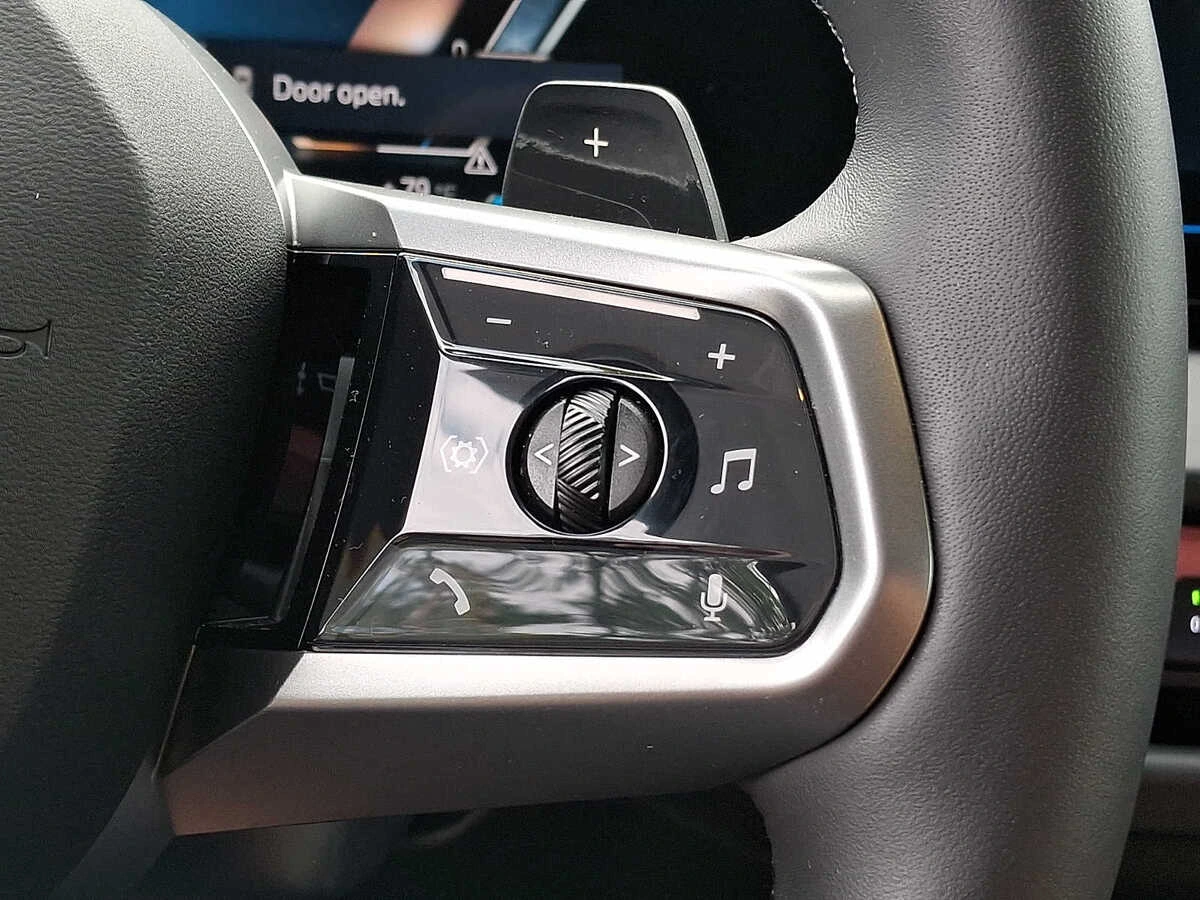 2026 BMW X3 30 - Photo 18
