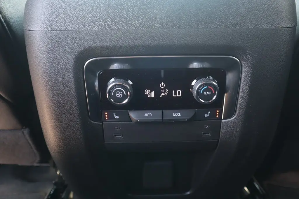 2026 Chevrolet Tahoe High Country photo 8
