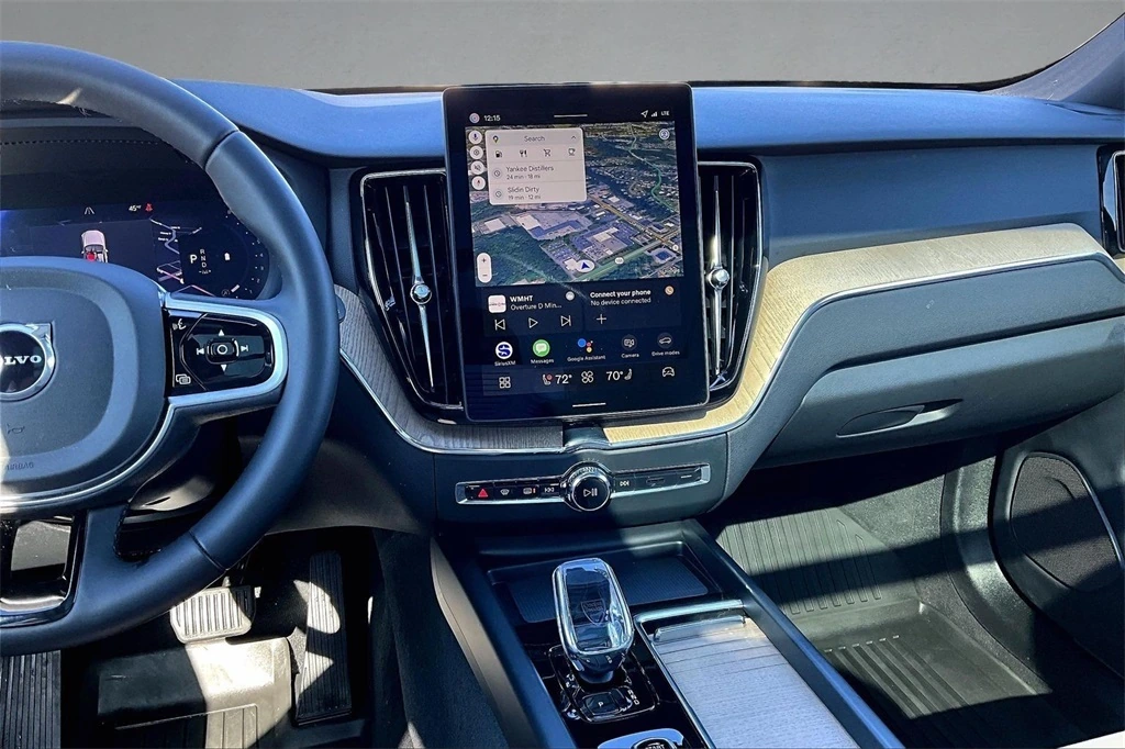 2026 Volvo - image 9