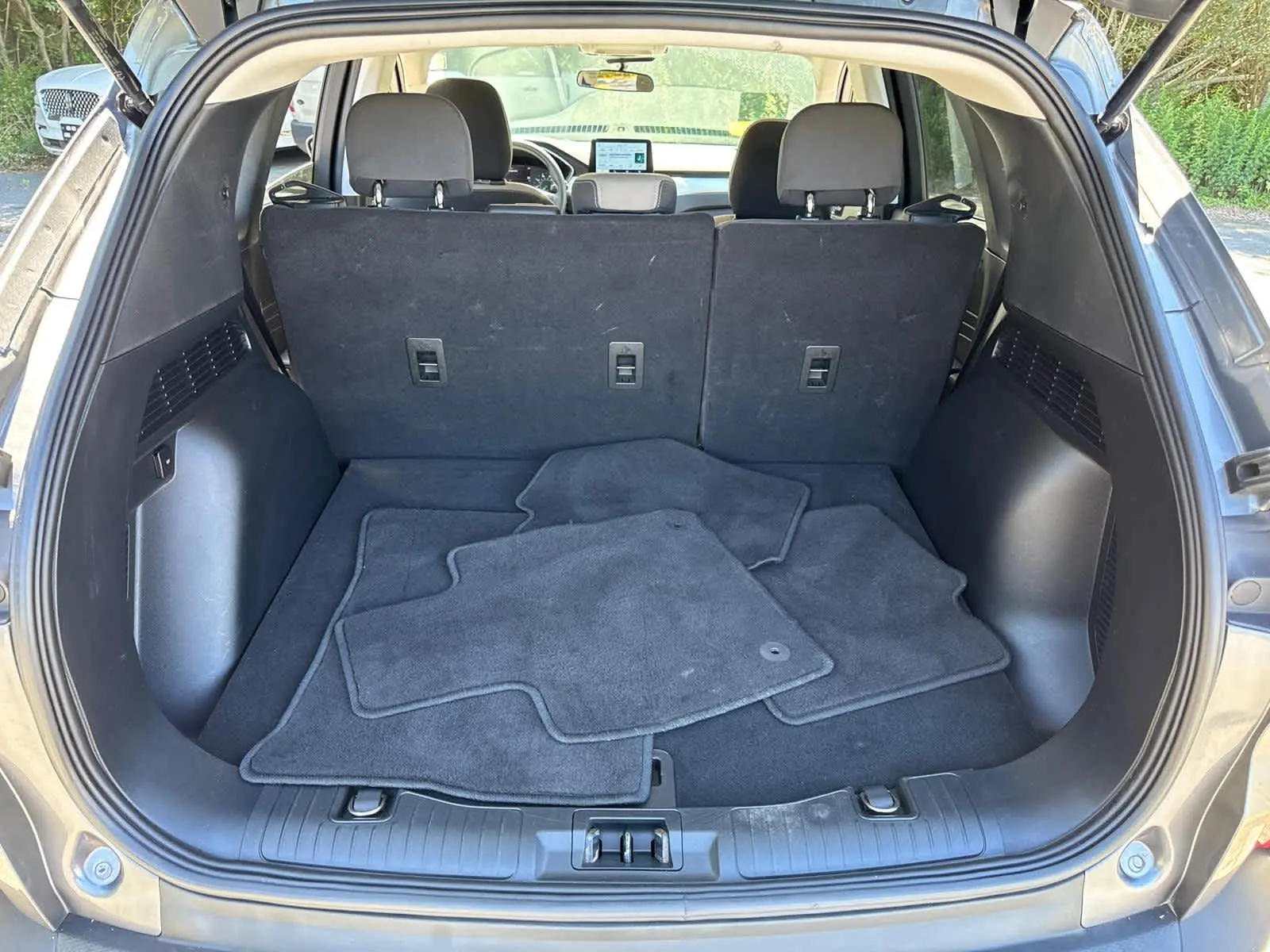2022 Ford Escape SE photo 35