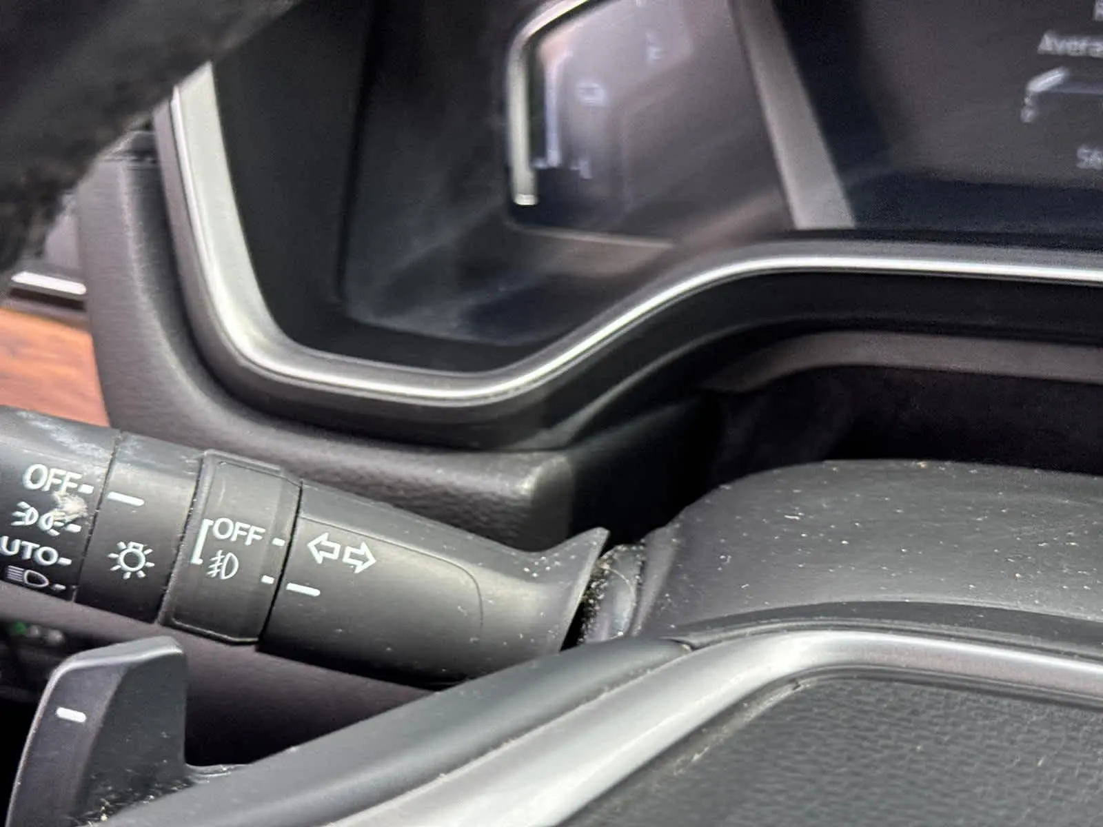 2021 Honda CR-V Hybrid Touring photo 17