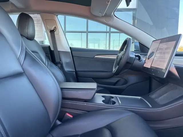 2021 Tesla Model 3 Long Range photo 8