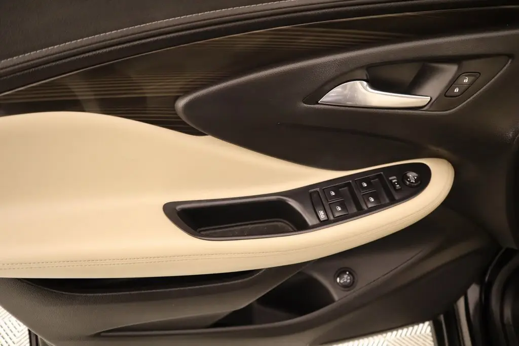 2020 Buick Envision Preferred photo 14