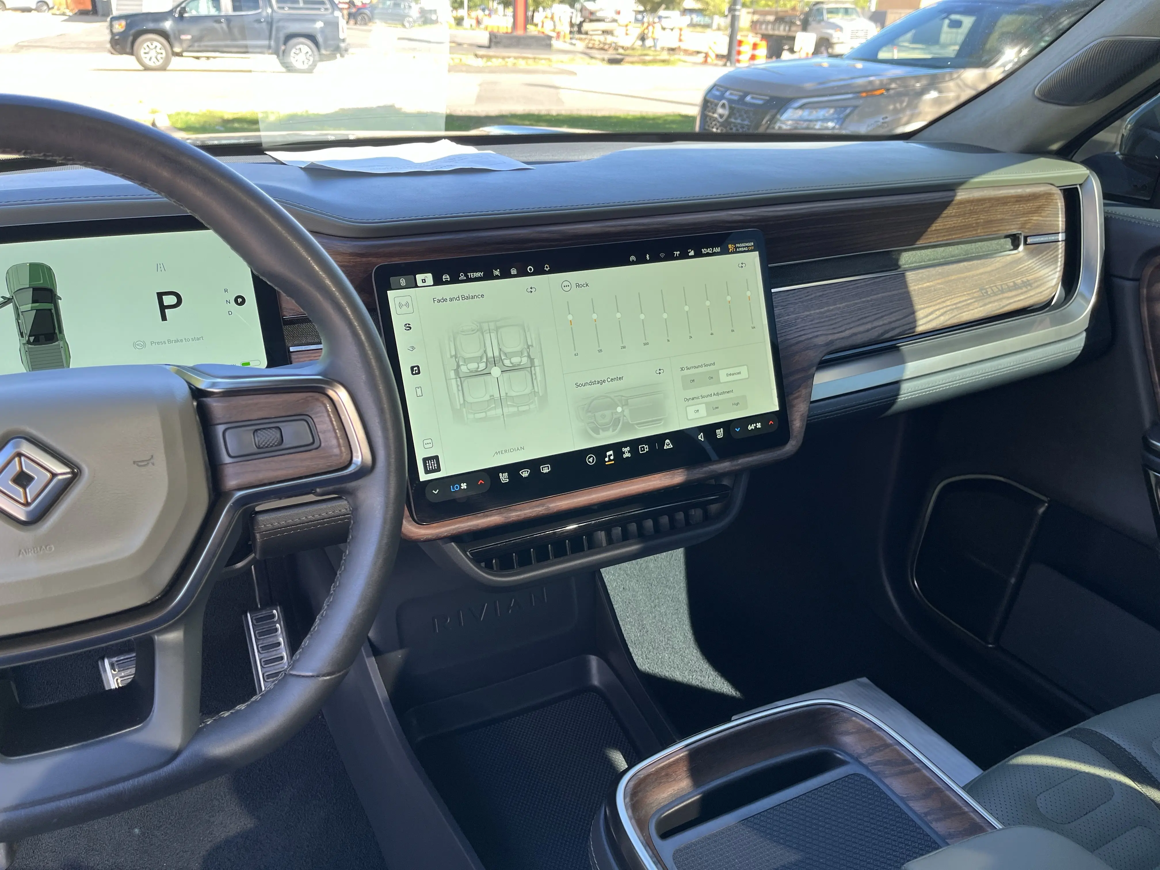 2022 Rivian R1T Adventure photo 22