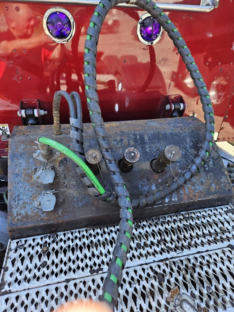 2020 Peterbilt in Bangor, ME — photo 3
