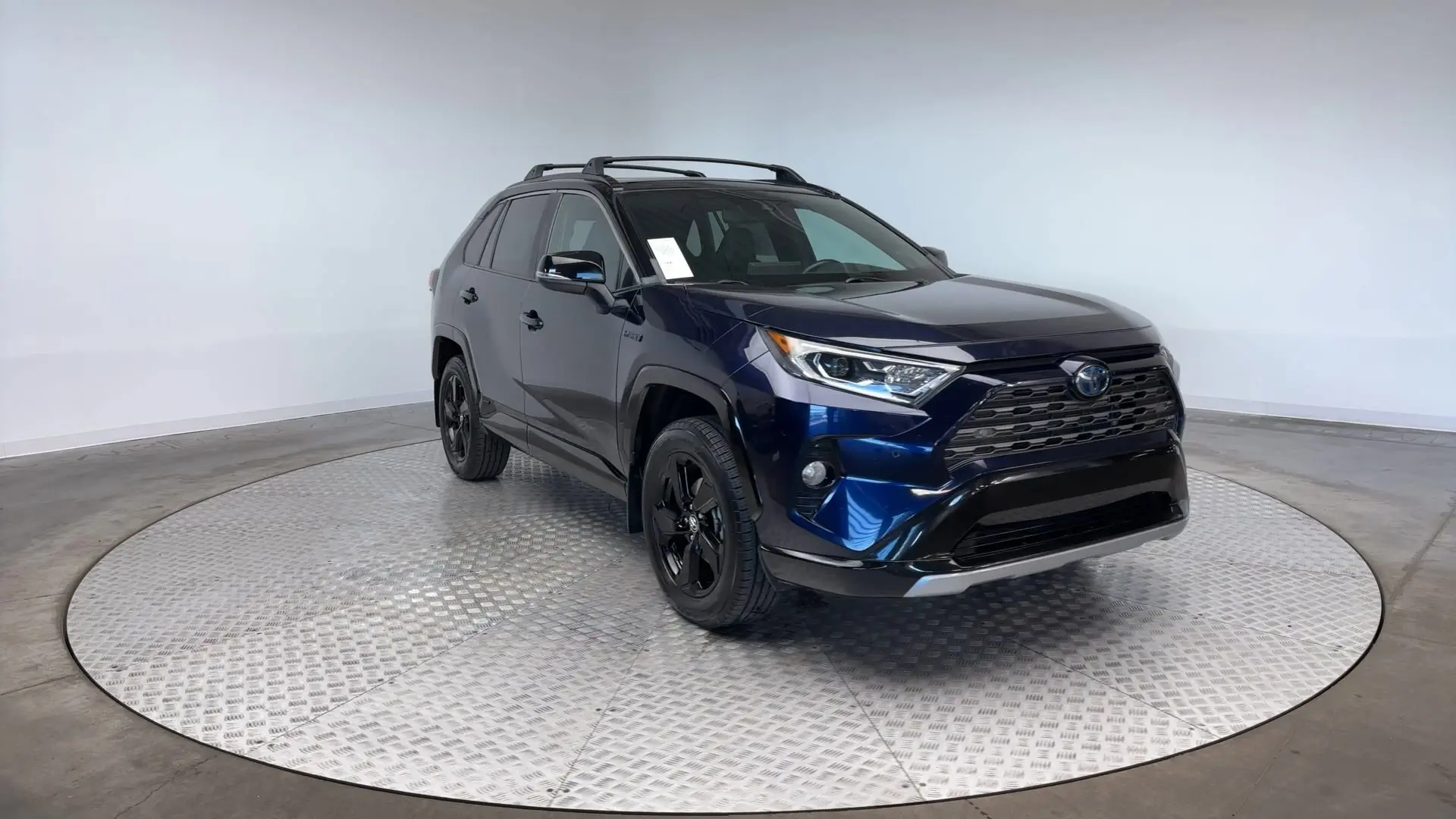 Used 2020 Toyota RAV4 XSE with VIN 2T3EWRFV6LW053944 for sale in Highlands Ranch, CO