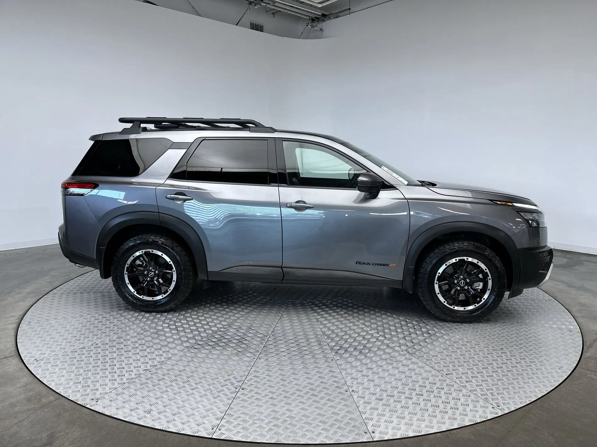 2024 Nissan Pathfinder Rock Creek photo 8