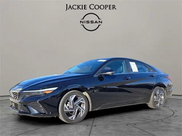 2024 Hyundai Elantra Limited's photo