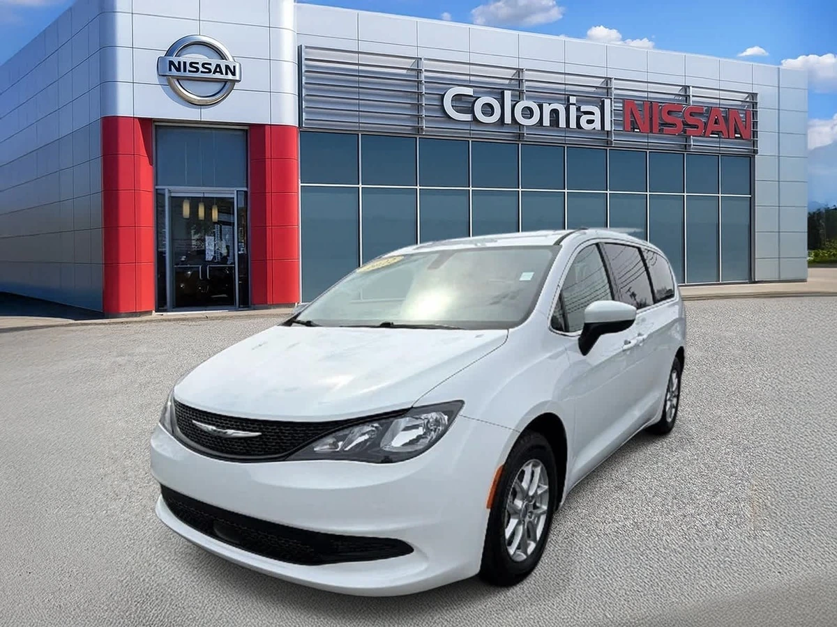 2022 Chrysler Voyager