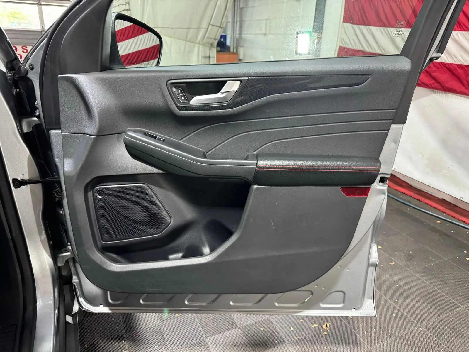 2023 Ford Escape ST-Line photo 19