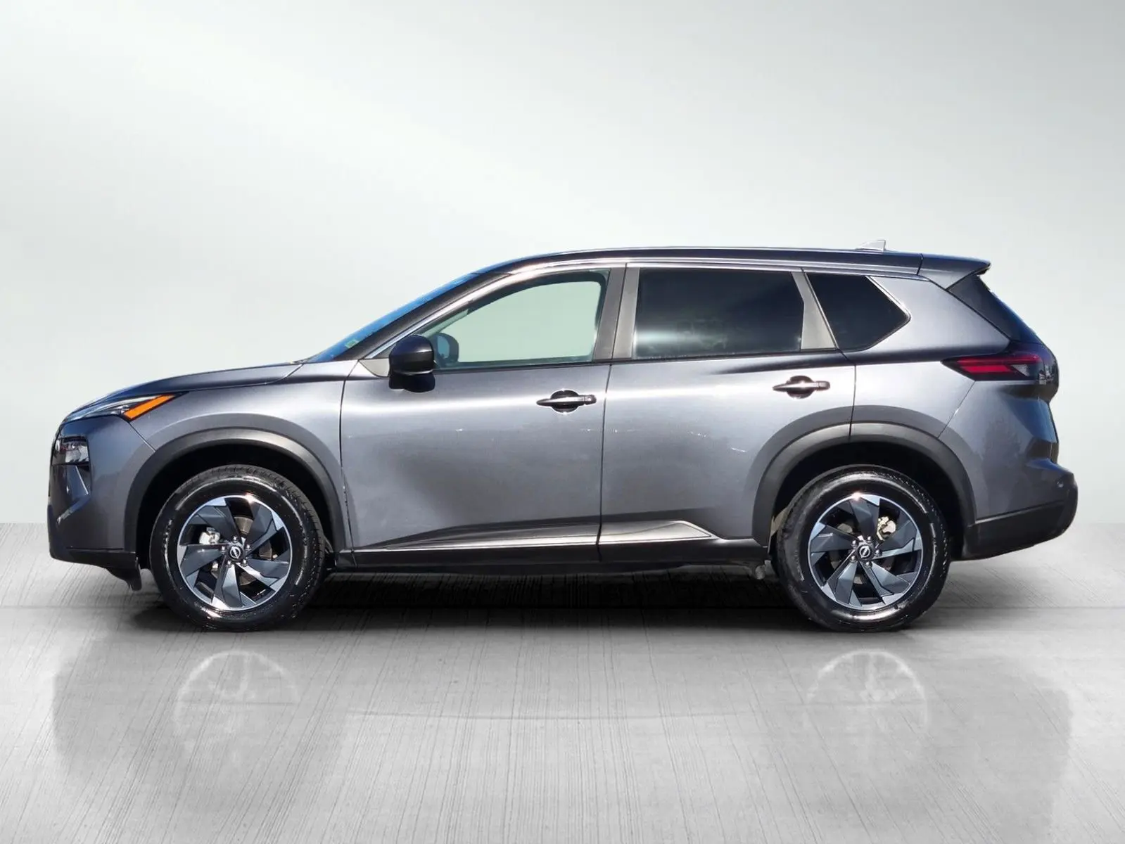 2024 Nissan Rogue SV photo 8