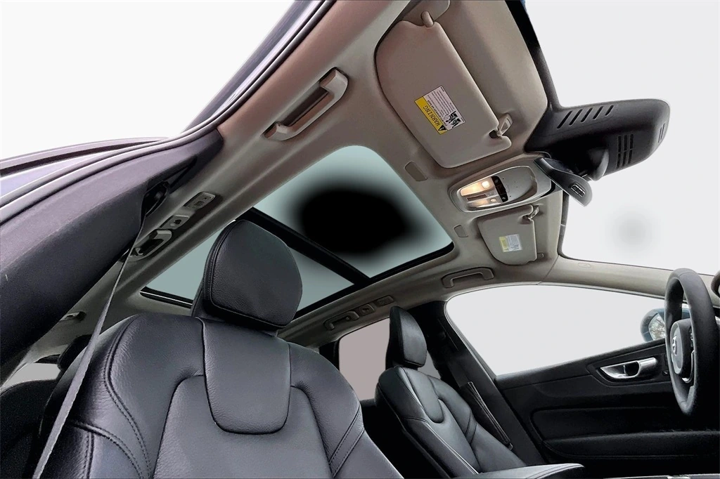 2023 Volvo - image 26