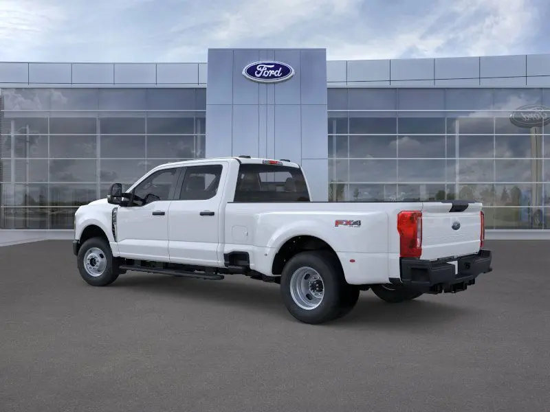 2025 Ford F-350 photo 5