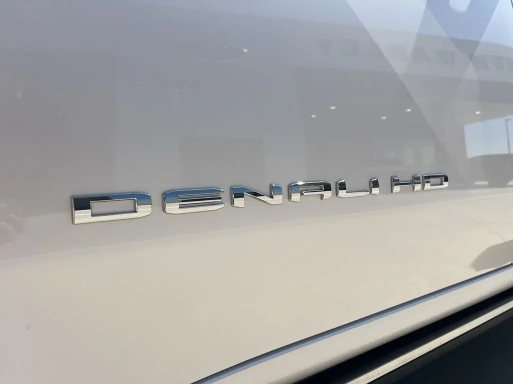 2025 Gmc Sierra HD Denali photo 11