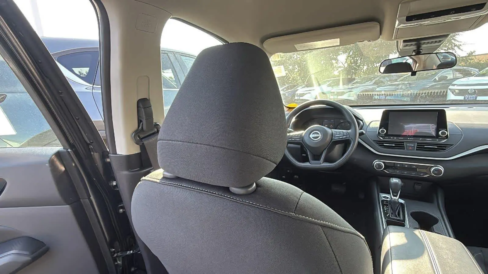 2025 Nissan Altima S photo 16