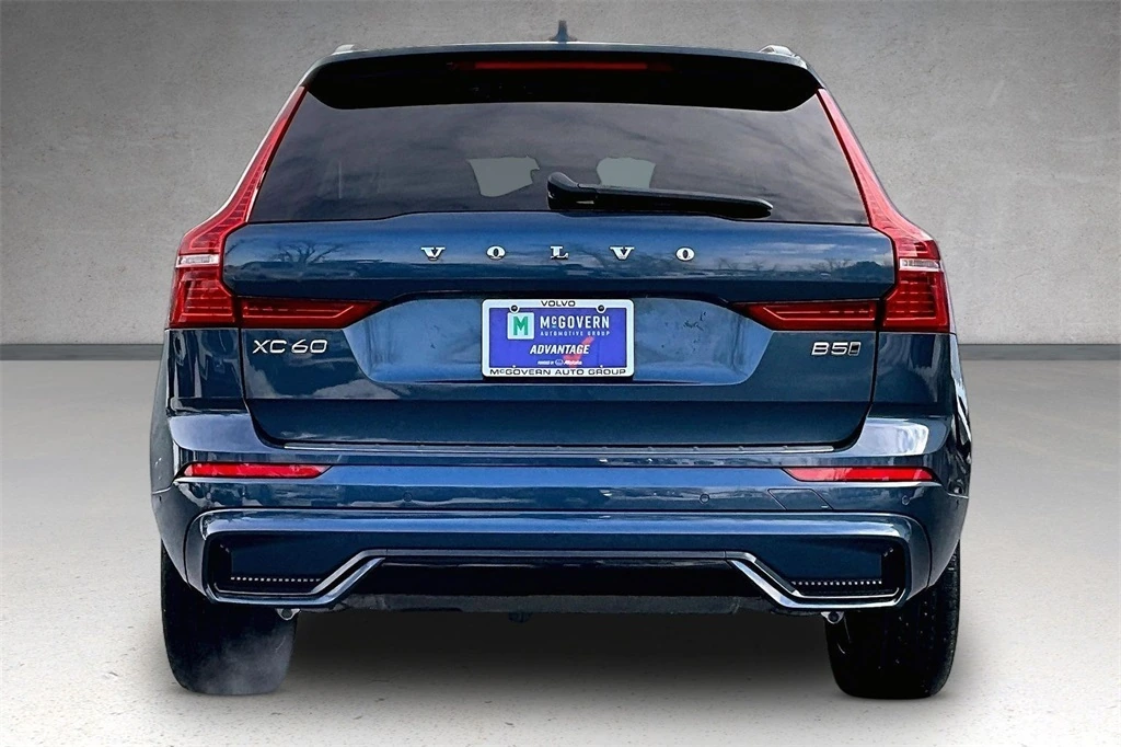 2023 Volvo - image 5