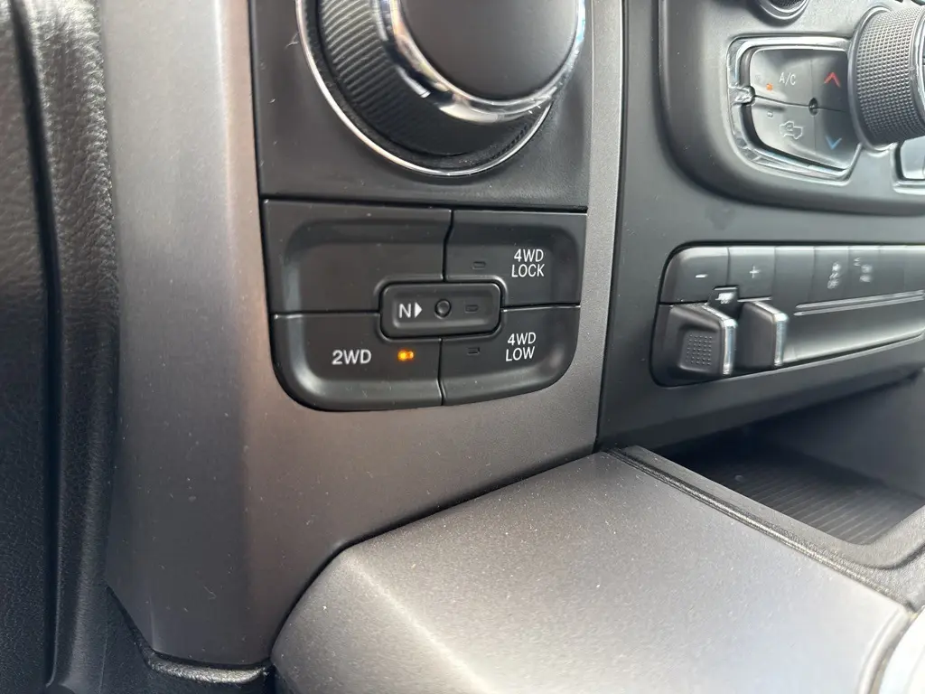 2023 Ram 1500 Classic SLT photo 19