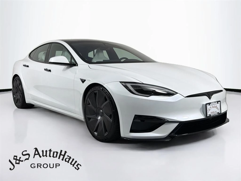 2026 Tesla Model S Plaid's photo
