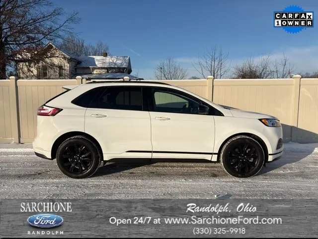2022 Ford Edge SE's photo