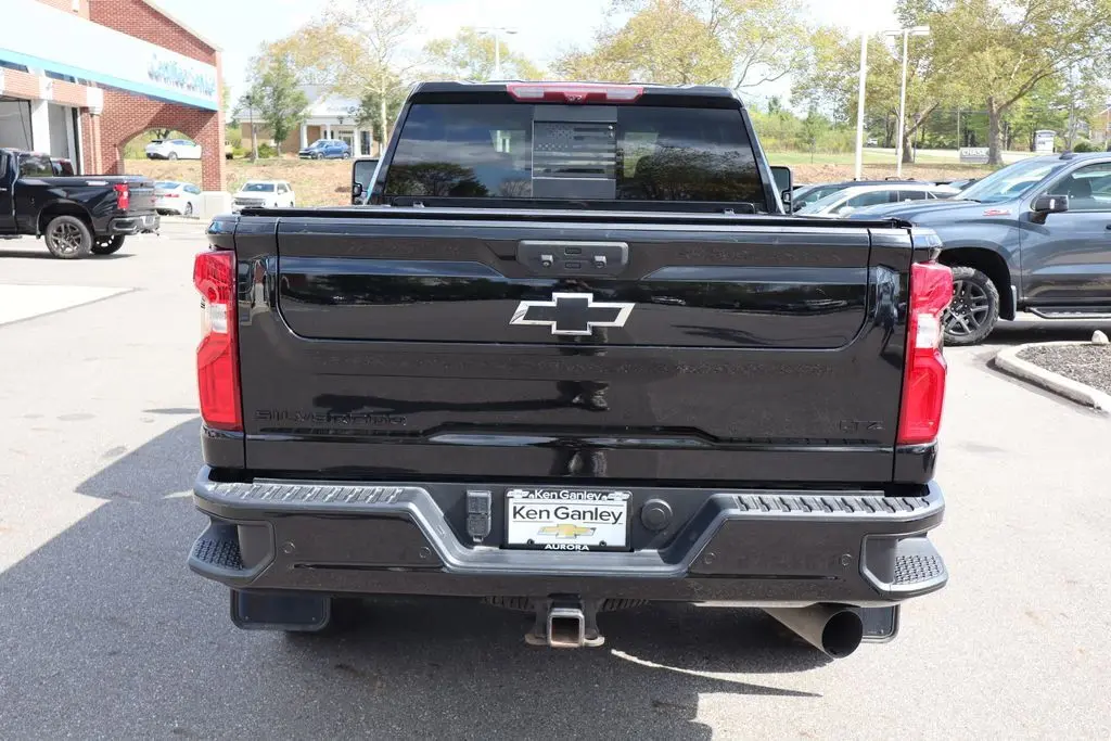 2022 Chevrolet Silverado LTZ photo 34