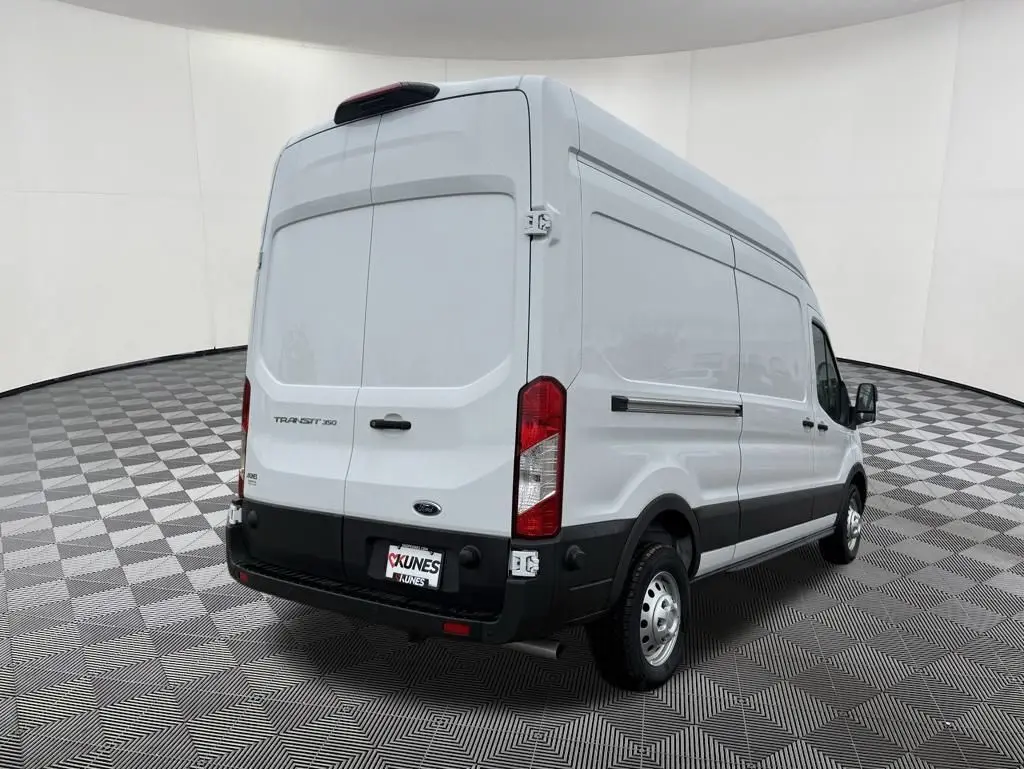 2025 Ford Transit photo 2