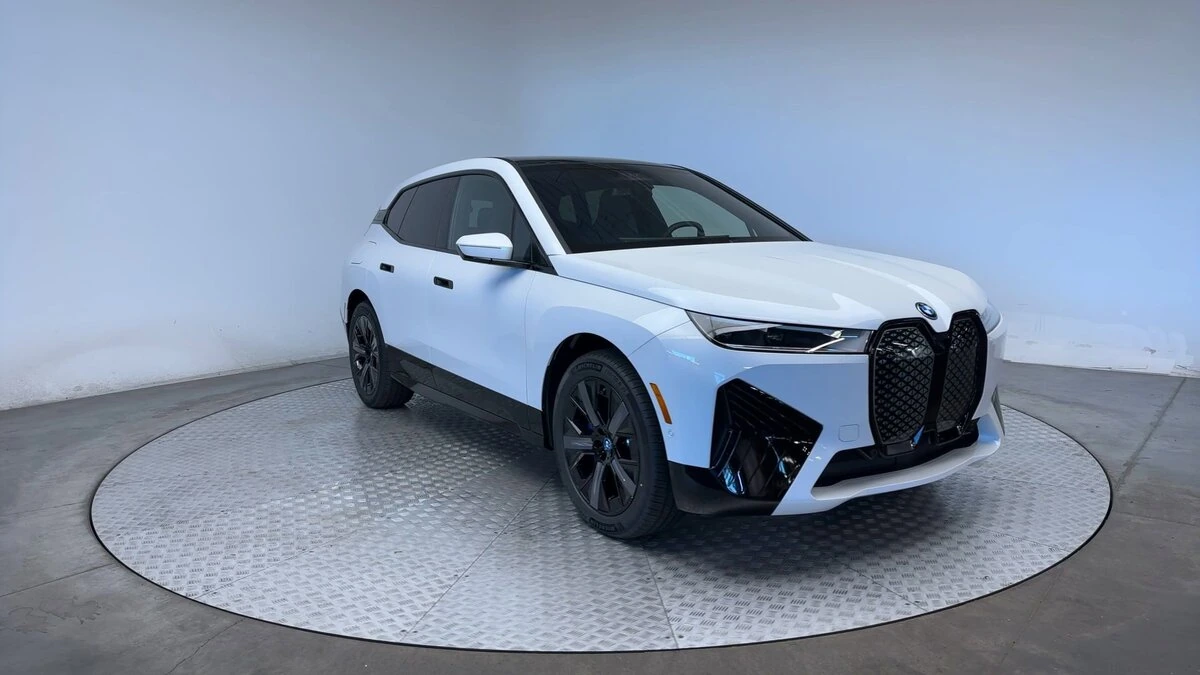 Used 2025 BMW iX 50 with VIN WB523CF08SCS39916 for sale in Highlands Ranch, CO